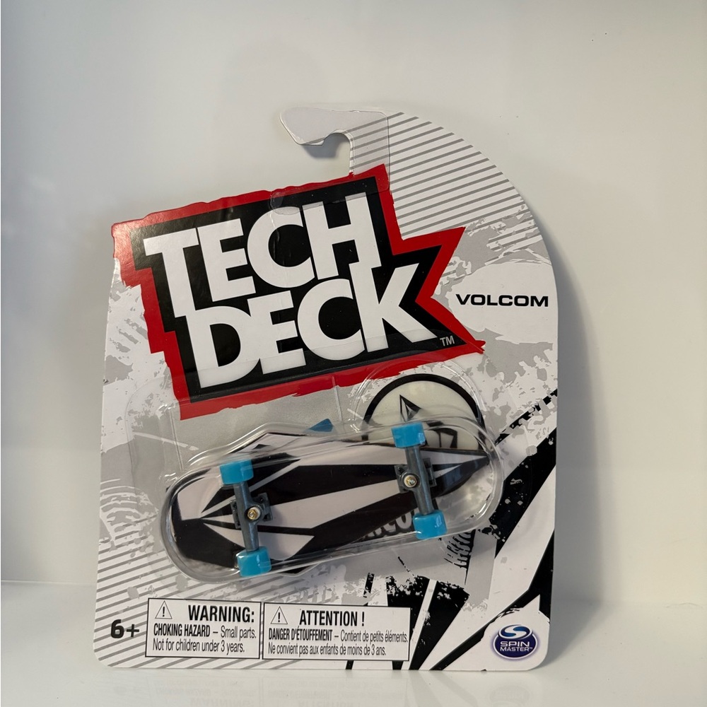 ULTRA RARE BRAND NEW SEALED TECH DECK VOLCOM SERIES